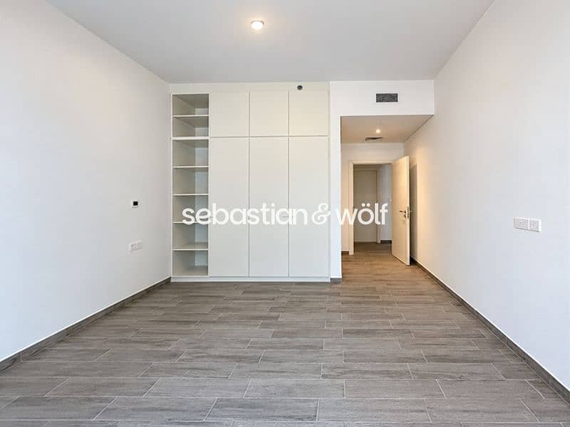 5 07_Bedroom_Wardrobe_Second_View. jpg