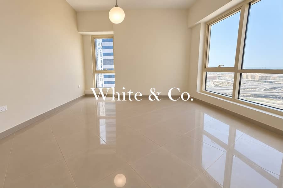 Appartamento a Jumeirah Lakes Towers (JLT),JLT Cluster M,Icon Tower 1, 2 camere da letto, 90000 AED - 17000814 Appartamento a Jumeirah Lakes Towers (JLT),JLT Cluster M,Icon Tower 1, 2 camere da letto, 90000 AED - 17000814