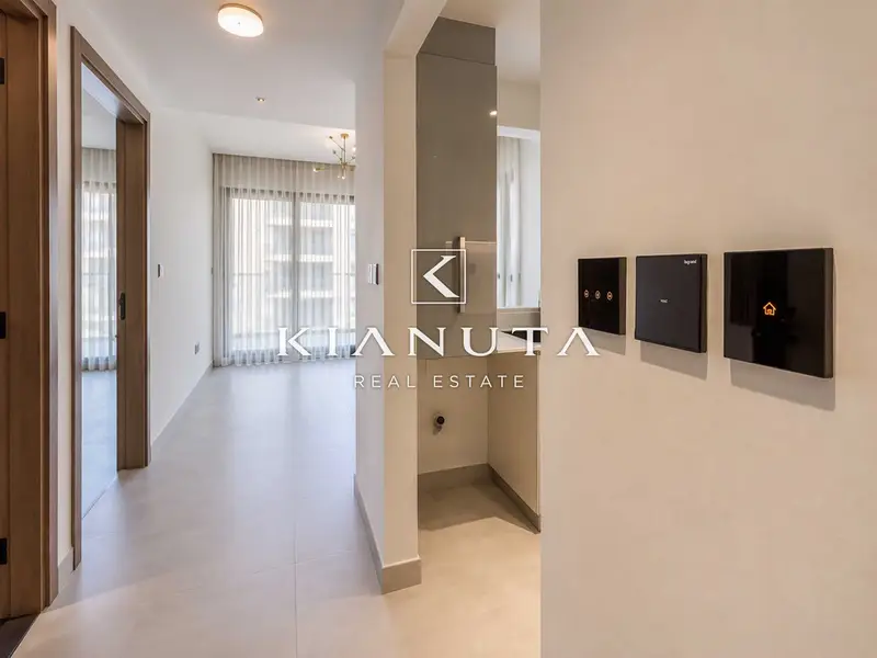 MOTIVATED SELLER| BEST PRICE| MIDDLE FLOOR| RENTED