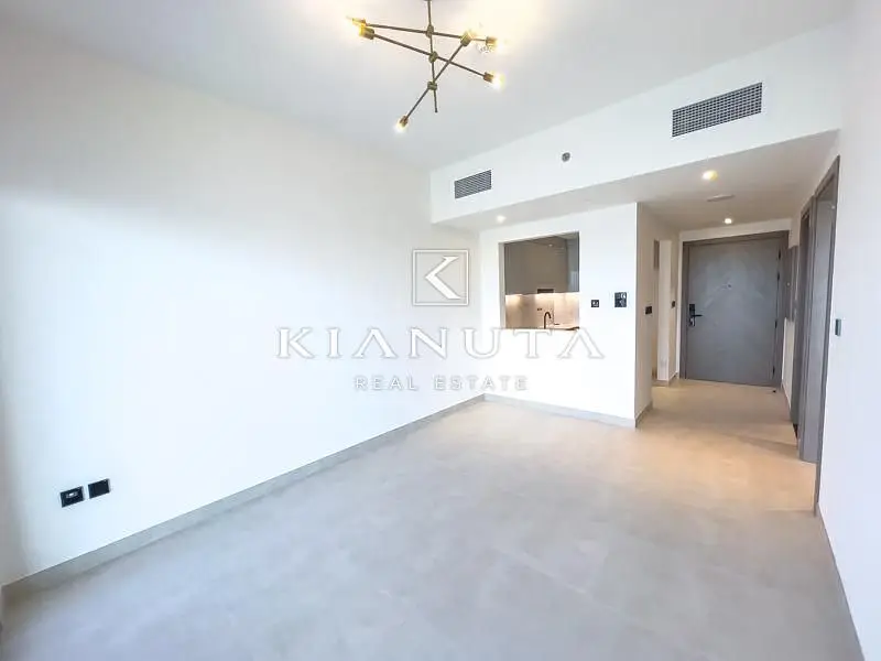 MOTIVATED SELLER| BEST PRICE| MIDDLE FLOOR| RENTED