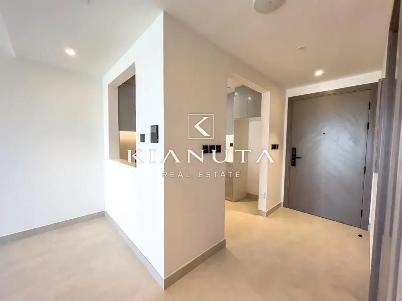 MOTIVATED SELLER| BEST PRICE| MIDDLE FLOOR| RENTED