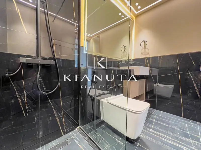 MOTIVATED SELLER| BEST PRICE| MIDDLE FLOOR| RENTED