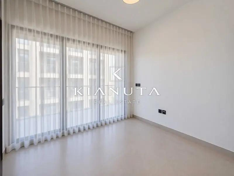 MOTIVATED SELLER| BEST PRICE| MIDDLE FLOOR| RENTED