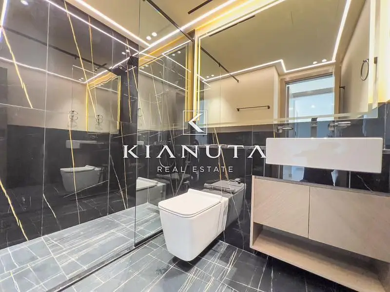 MOTIVATED SELLER| BEST PRICE| MIDDLE FLOOR| RENTED