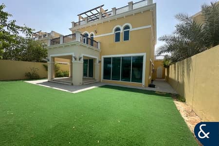 Villa de 4 chambres à à louer à Jumeirah Park, Dubai - Villa à Jumeirah Park，District 9, 4 chambres, 330000 AED - 17001425