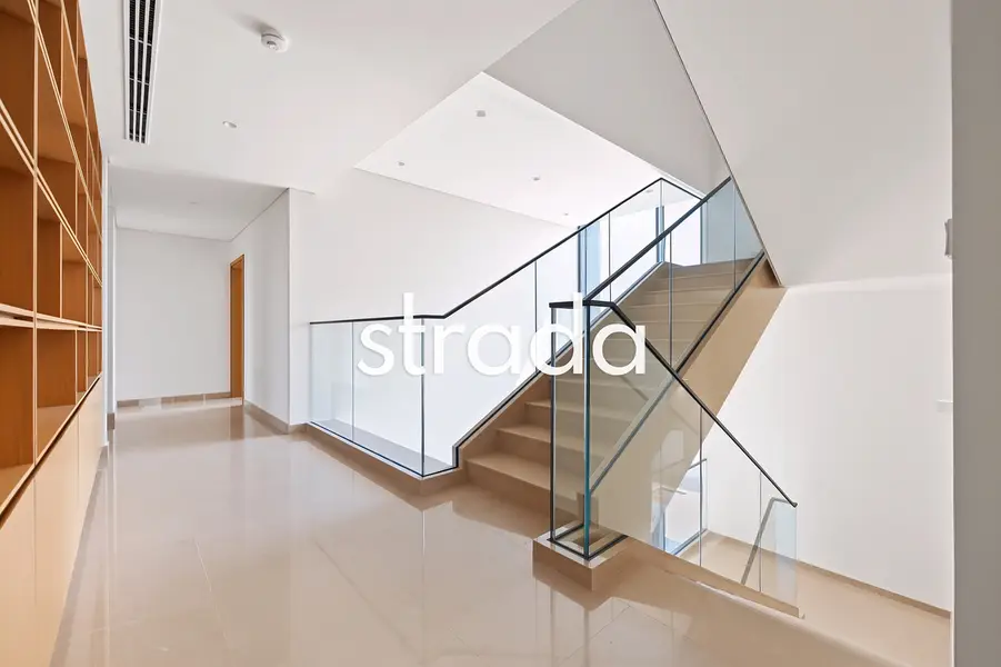 Community Expert | Large Corner Plot | Vacant