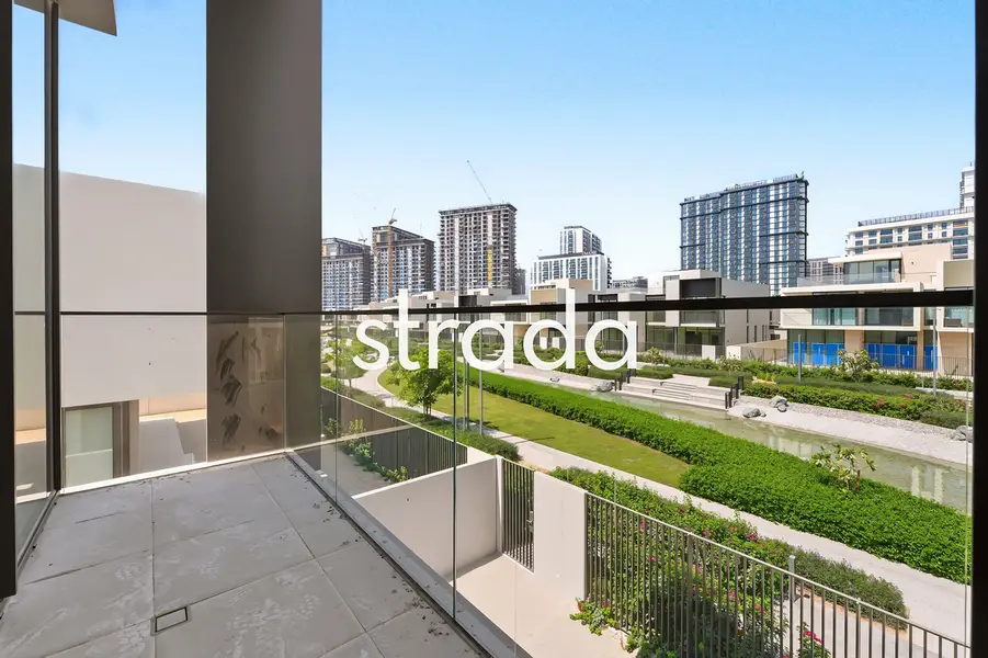 Community Expert | Large Corner Plot | Vacant