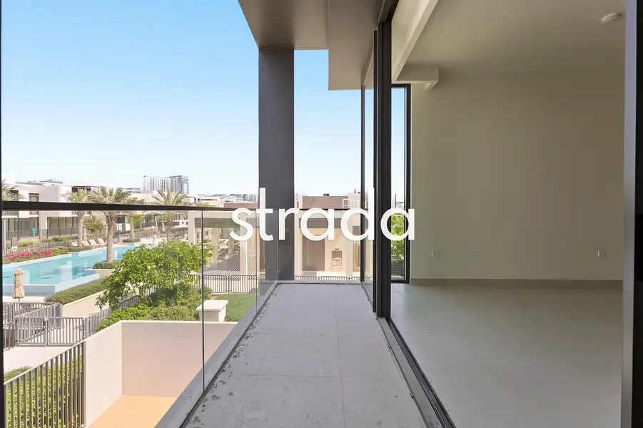 Community Expert | Large Corner Plot | Vacant