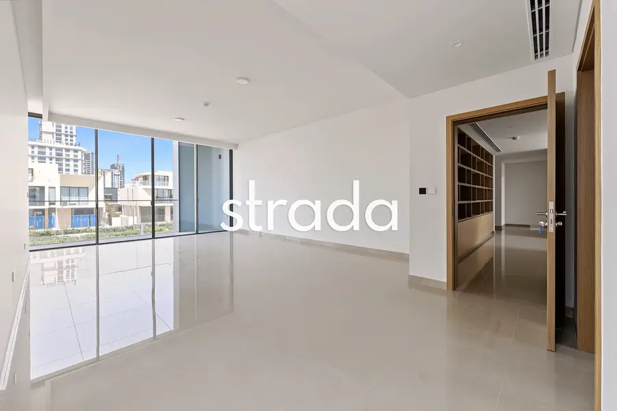 Community Expert | Large Corner Plot | Vacant
