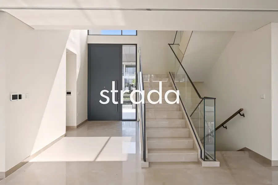 Community Expert | Large Corner Plot | Vacant