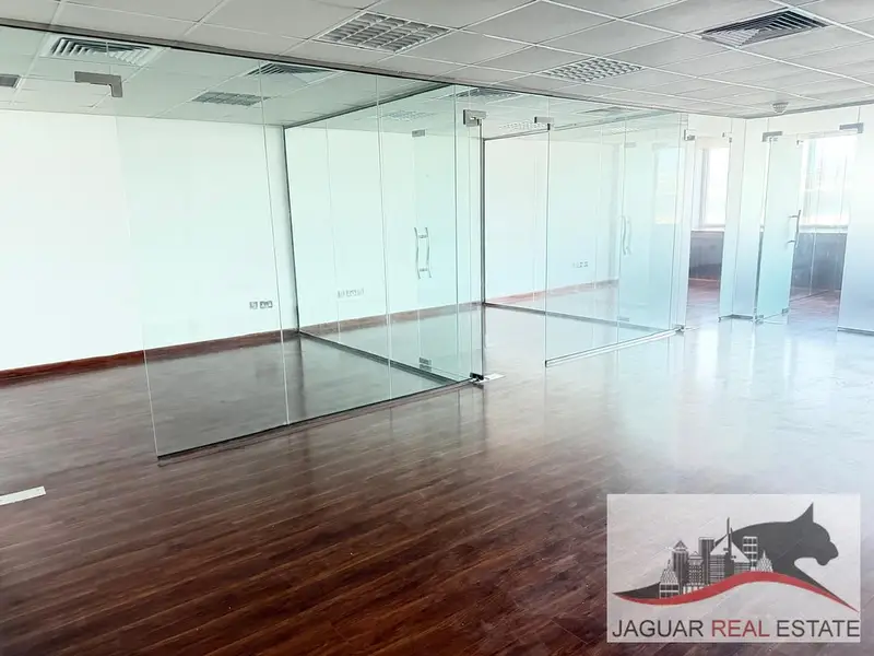 READY OFFICE WITH GLASS PARTITIONS, AL BARSHA1, SHEIKH ZAYED ROAD, 2 PARKING, CHILLER FREE, NEXT TO METRO