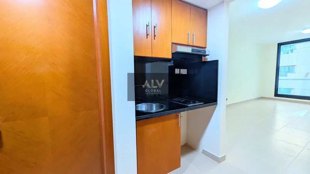 STUDIO WITH BALCONY || DEWA & CHILLER FREE || ALL AMENITIES