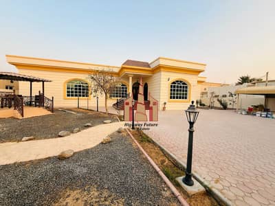 4 Schlafzimmer Villa zum Miete in Al Qarayen, Sharjah - da35370b-e3d5-4714-86d4-d6690bbc4155. jpg
