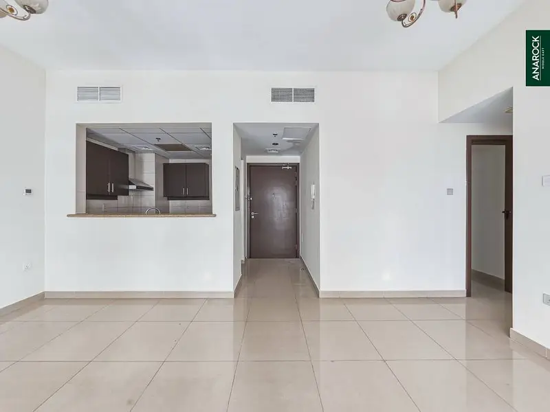 Mid Floor | Community and City View | Tenanted