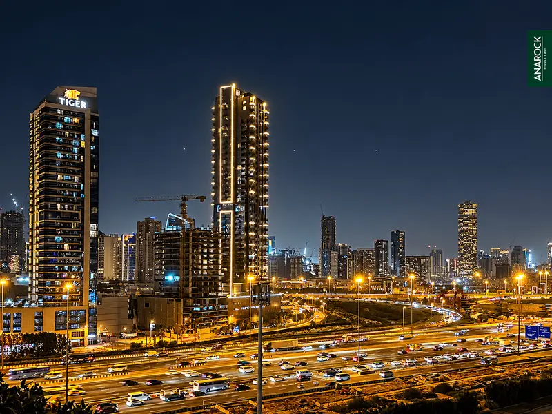 Mid Floor | Community and City View | Tenanted
