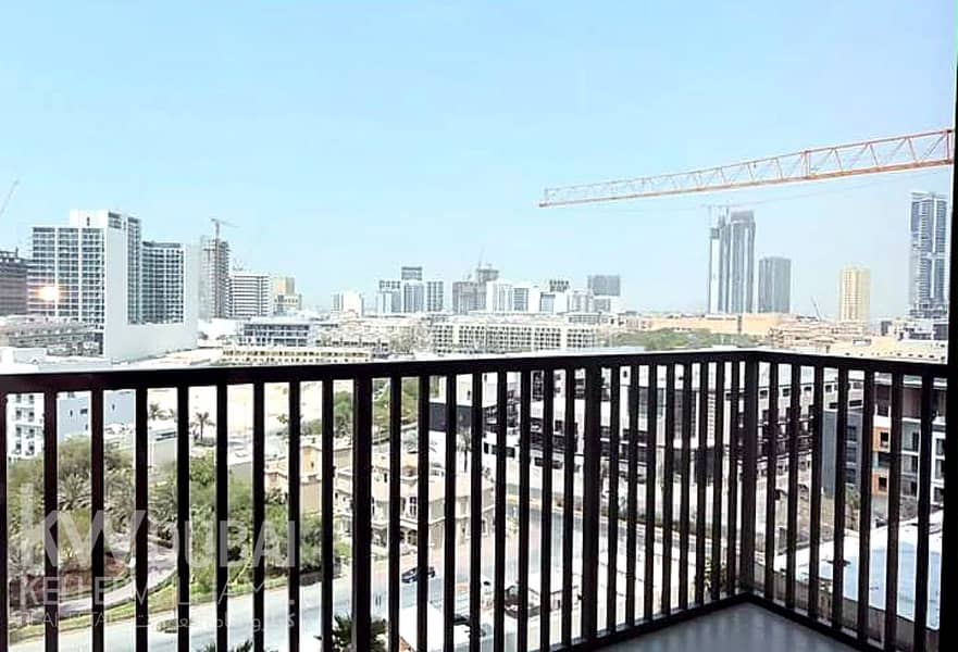 6 enhanced_photo_5_balcony. png