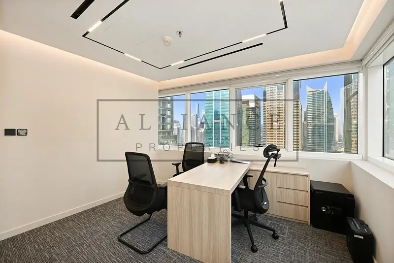 3 partitions | Rented | High Floor | Furnished