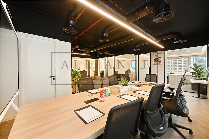 3 partitions | Rented | High Floor | Furnished