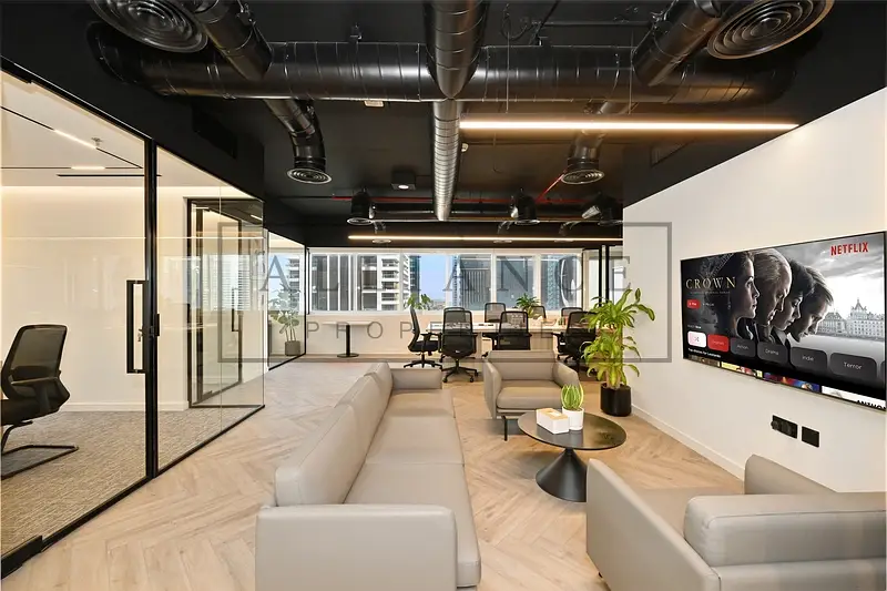 3 partitions | Rented | High Floor | Furnished