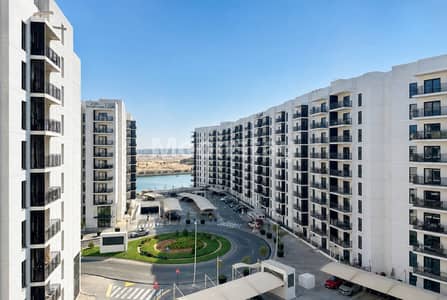 2 Bedroom Flat for Sale in Yas Island, Abu Dhabi - Ready to Move! | Prime Location | Canal View