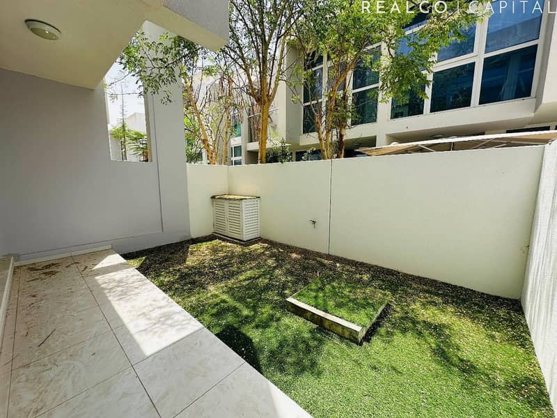 3 BEDROOMS | MIDDLE TOWNHOUSE 3 BEDROOMS | MIDDLE TOWNHOUSE