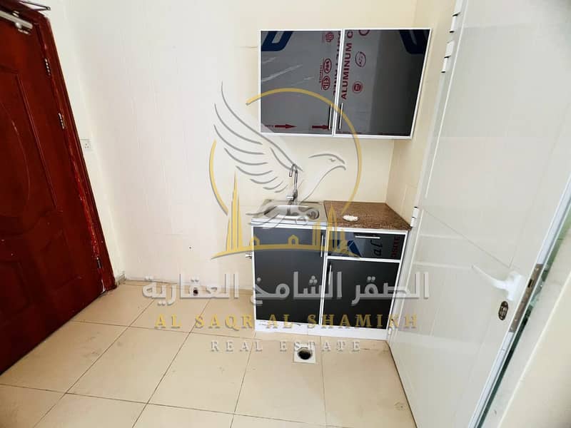 7 استديو-للا-يجار-1-غرف-النباعة-الشارقة-صورة-العقار-aq-5800-06. jpg