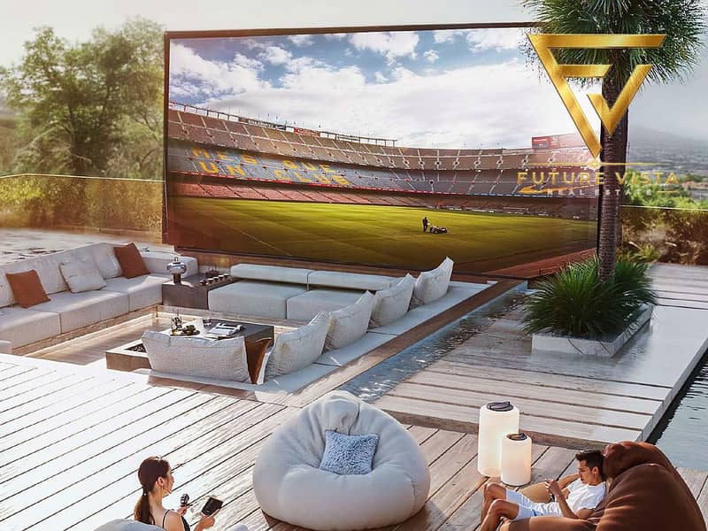 25 29_Amenities_Floating_Cinema_01. jpg