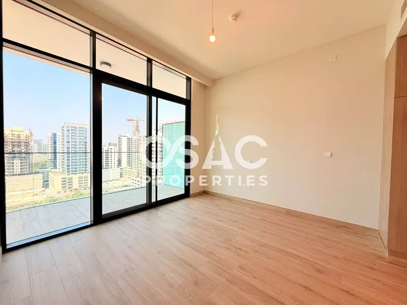 Brand New | Luxurious | Pool & Skyline View