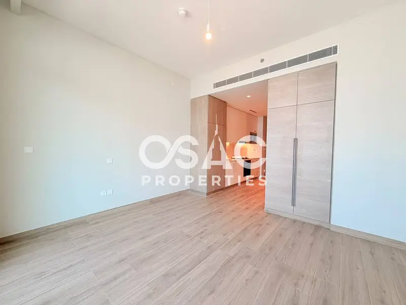 Brand New | Luxurious | Pool & Skyline View