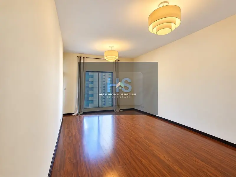 LAKE VIEW | CHILLER FREE | SPACIOUS