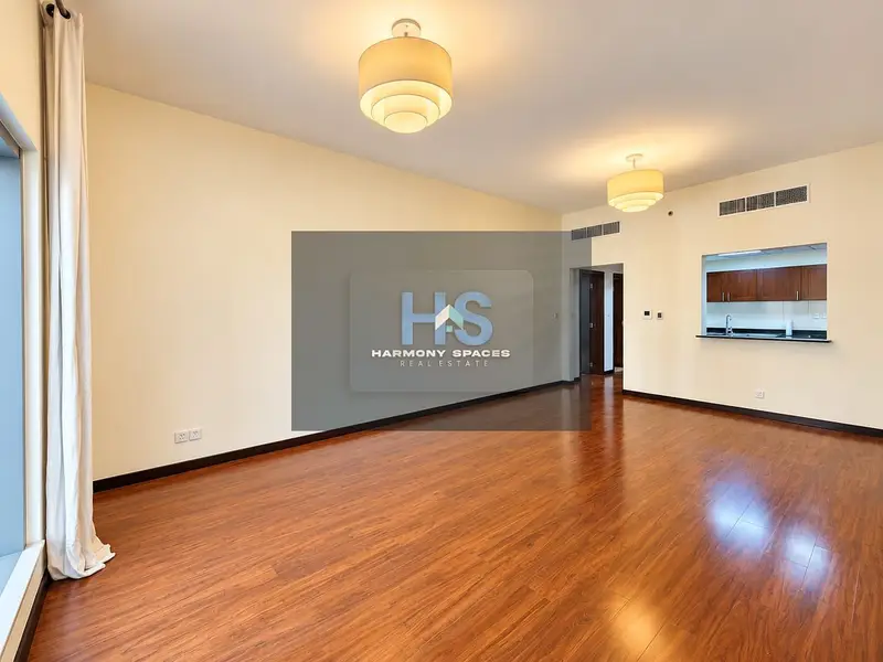 LAKE VIEW | CHILLER FREE | SPACIOUS