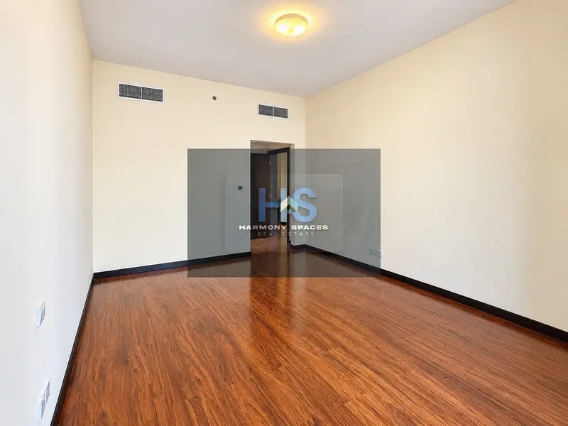 LAKE VIEW | CHILLER FREE | SPACIOUS