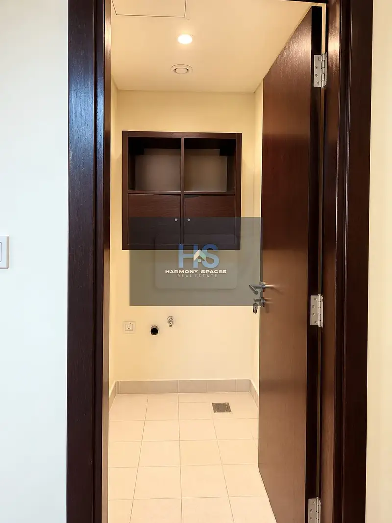 LAKE VIEW | CHILLER FREE | SPACIOUS