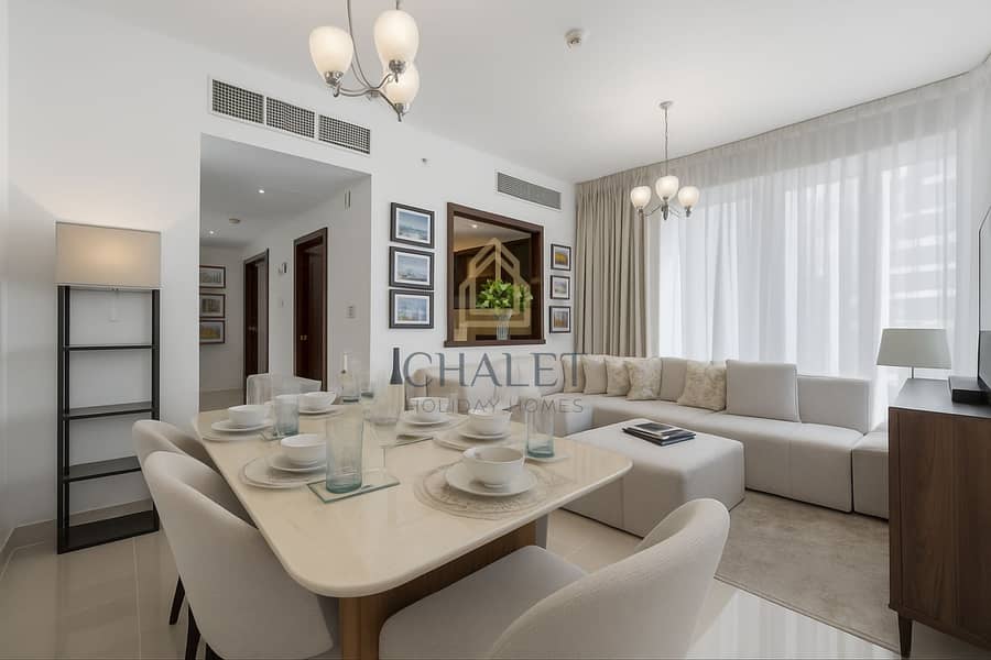6 living room 1. jpg