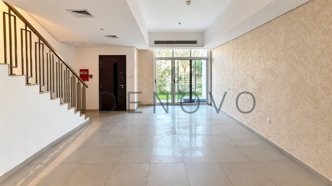 Villa in Jumeirah Village Circle (JVC),JVC District 10,Somerset Mews, 4 schlafzimmer, 235000 AED - 17003154 Villa in Jumeirah Village Circle (JVC),JVC District 10,Somerset Mews, 4 schlafzimmer, 235000 AED - 17003154