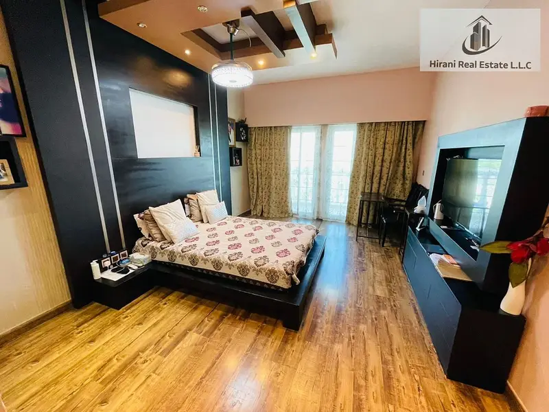 Spacious luxury villa | Extended 3BR + Maid's | Prime location