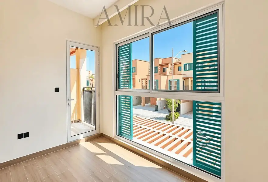 Amenities Nearby | Single Row | Two Parkings | Lagoon Cluster | Corner