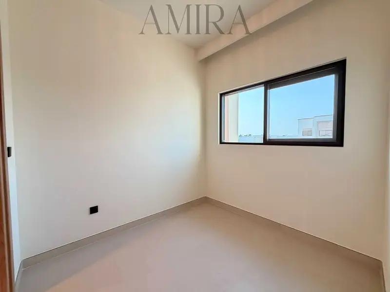 Amenities Nearby | Single Row | Two Parkings | Lagoon Cluster | Corner