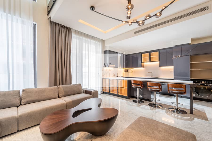 Spacious Layout | 1BR Duplex | Luxury Amenities Spacious Layout | 1BR Duplex | Luxury Amenities