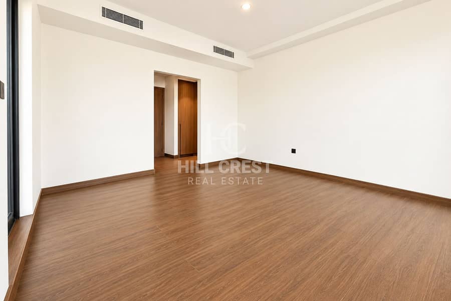 8 Minimalist Warm-Toned Modern Room. png