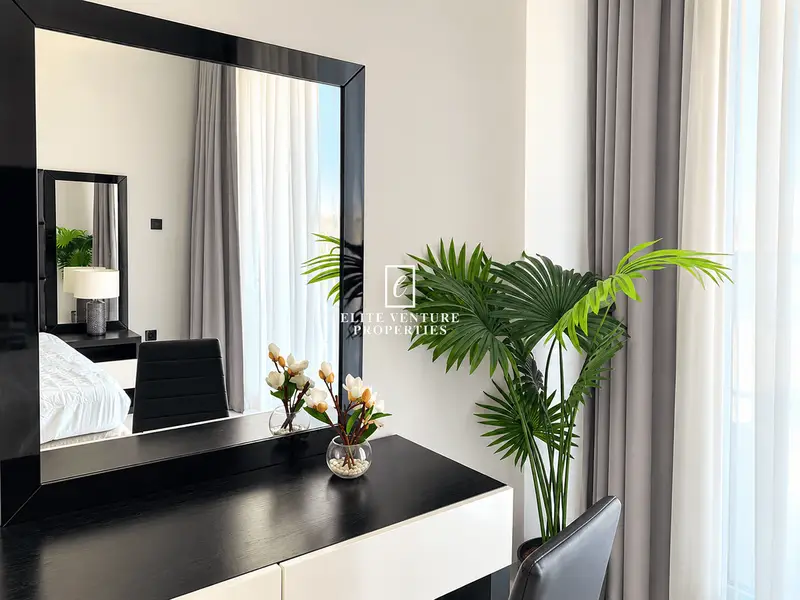 BRIGHT & SPACIOUS APARTMENT | HIGH FLOOR