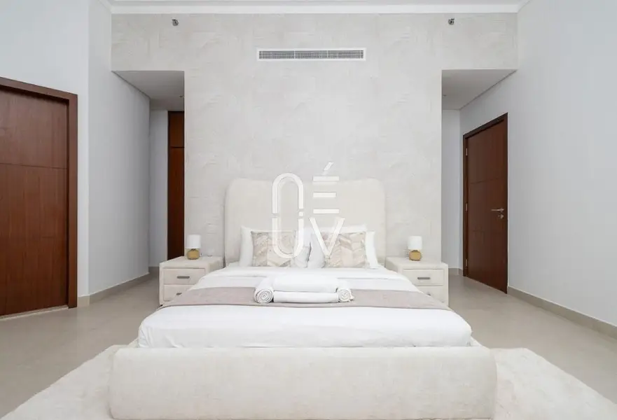 Spacious | Fully Furnished | Multiple Cheques