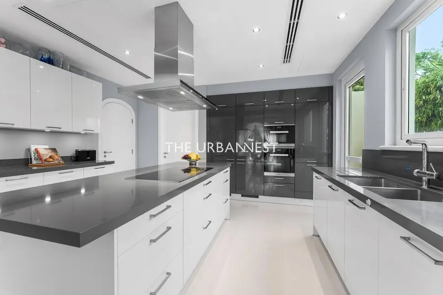 New to Market C1 | Exceptional Park Living