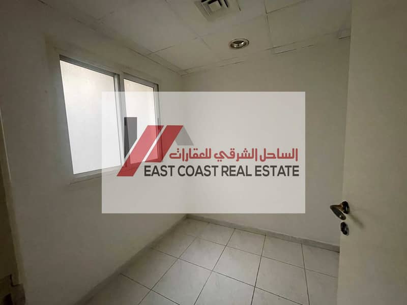 6 5dc23bc1-5ad8-4402-8bac-0037f1ee1572. jpg