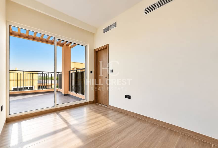 3 Sunlit Minimalist Room and Balcony. png