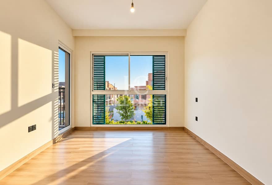 4 Sunlit Modern Room with Shutters. png