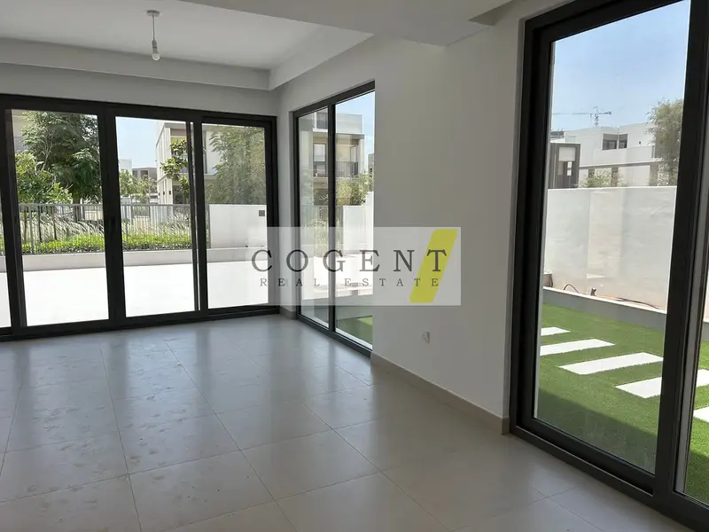SPECTACULAR LOCATION - PRIVACY - GREEN BELT - UPGRADED TWIN VILLA