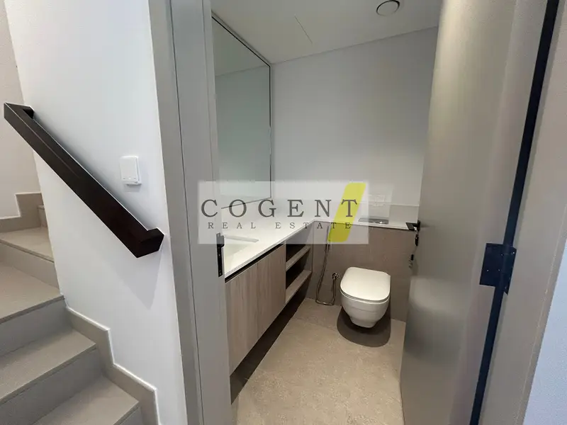 SPECTACULAR LOCATION - PRIVACY - GREEN BELT - UPGRADED TWIN VILLA