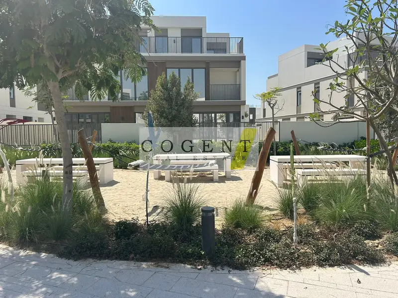 SPECTACULAR LOCATION - PRIVACY - GREEN BELT - UPGRADED TWIN VILLA