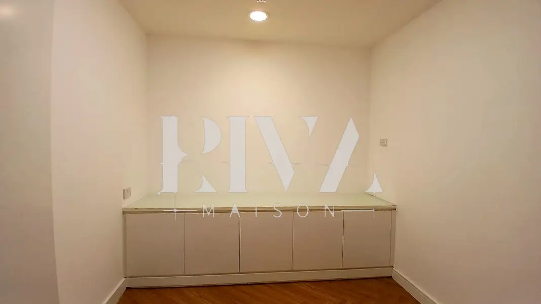 Full Sea View Private Office | 1,555 Sq Ft | Next to DIC Metro